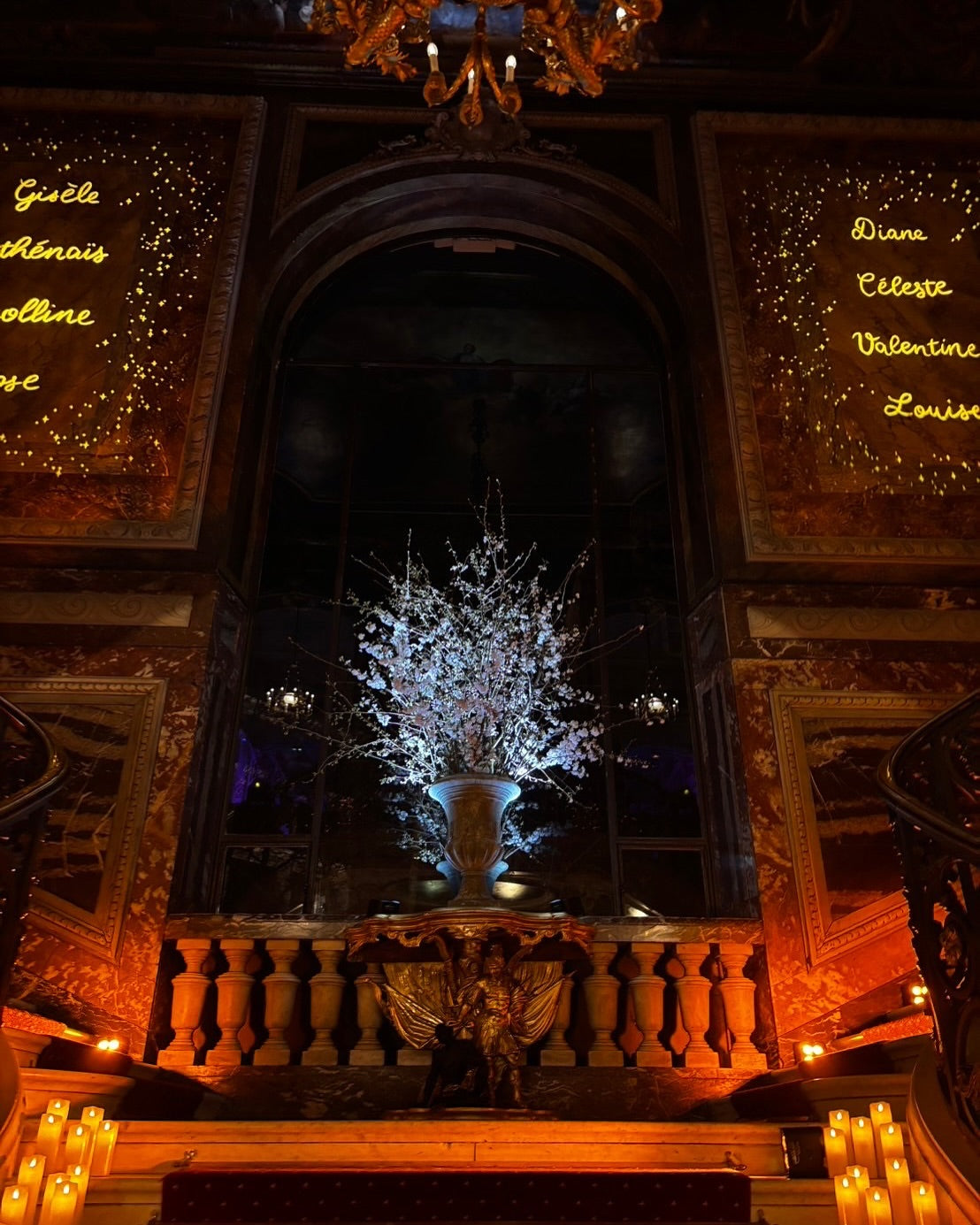 デビュタントパーティの装花の依頼を受けました